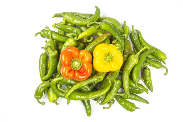 Pimentas Verdes Pimentas Vermelhas Amarelas Sobre Fundo Branco Legumes Vitamina — Fotografia de Stock