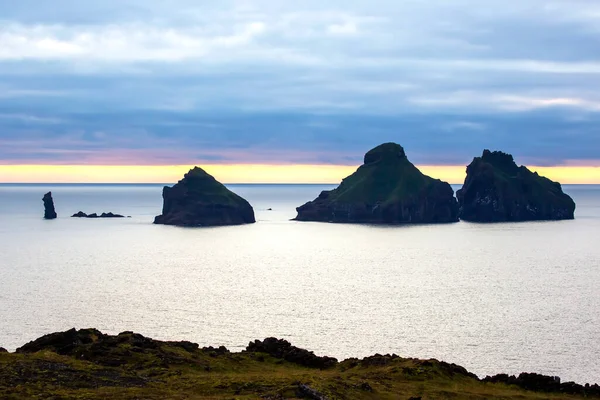 Vestmannaeyjar Takımadaları adaları. İzlanda