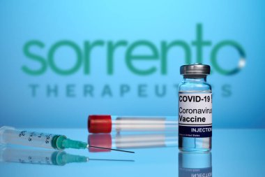 Sorrento Terapisi Kapalı Aşı ve Mavi Derece Arkaplan Şırıngası