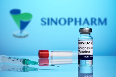 Sinopharm Covid Aşısı ve Mavi Derece Arkaplan Şırıngası