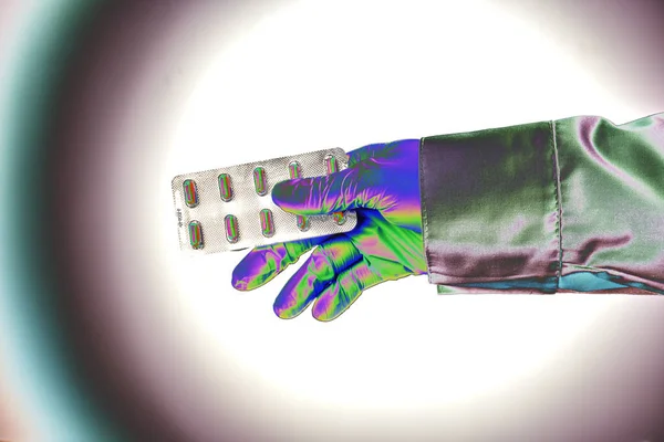 Hand Gives Pill Blister - Psychedelics Shine Tunnel — Stock Photo, Image