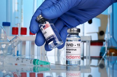 Hand, Moderna Aşısını Laboratuar Masasından Aldı