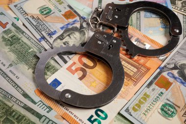 Kelepçe - Para Bankası Notlarında Fotoğraf