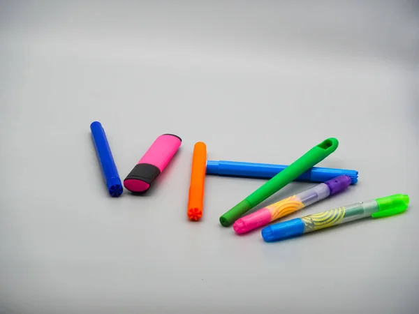 Colored Pens Felt Tip Pens Markers Table — Stock Photo, Image