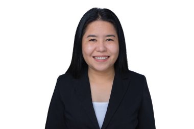 Siyah takım elbiseli mutlu, gülümseyen iş kadını portresi beyaz arka planda izole edilmiş kameraya bakın. Stüdyoda kendine güvenen oldukça yaşlı, profesyonel iş kadını başarılı.