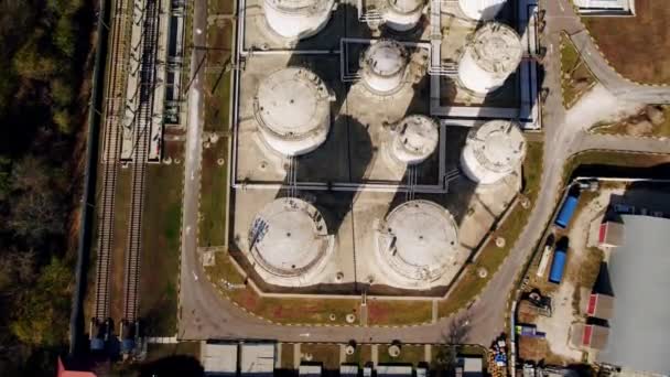 Lagerung von flüssigem Benzin Tank für chemische und petrochemische Produkte — Stockvideo