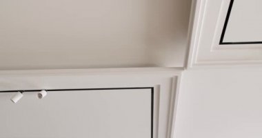 Dekorasyon evinde minimalist asma tavan ve alçı kaplama yapı
