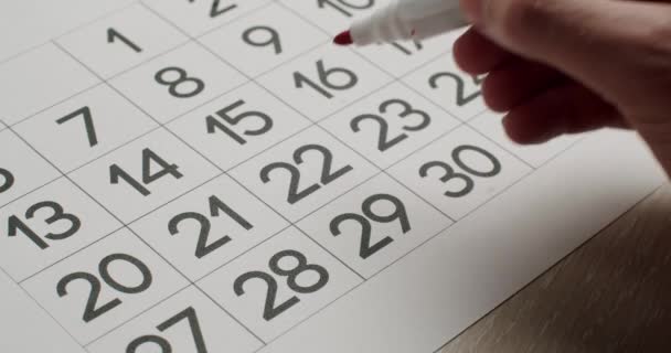 Calendario 22 Fecha del mes tachado. Firmar un día en un calendario. — Vídeo de stock