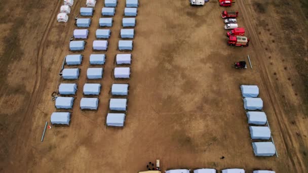 Campamento de refugiados con muchos refugio y lugar de vida, Refugiados de Ucrania — Vídeo de stock