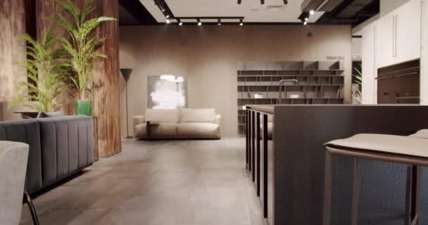 Cocina moderna con mesa de comedor minimalista. Moderna casa minimalista. — Vídeo de stock