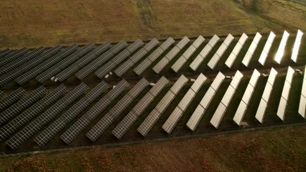 Panele Słoneczne Elektrownia Alternatywne Źródło Energii Elektrycznej Farma Słoneczna Źródło — Wideo stockowe