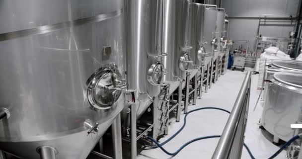Stainless Steel Tanks Brewing Beer Huge Stainless Vats Brewery Equipment — ストック動画
