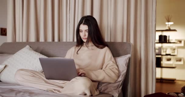 Happy Pretty Female Working Home Key Laptop Computer Bedroom Slow — 图库视频影像