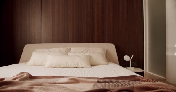 Elegance Interior Design Minimalist Bedroom Modern Hotel Bedroom Interior Bed — Wideo stockowe