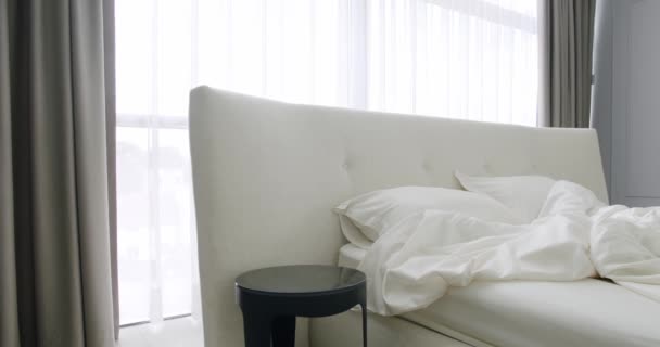 Modern Hotel Bedroom Interior Duble Bed Many Pillows Scandinavian Style — Video