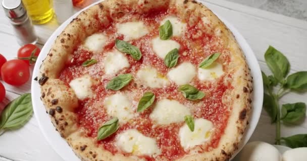 Pizza Margherita Italian Cuisine Neapolitan Margherita Pizza Margherita Pizza Topped — Wideo stockowe