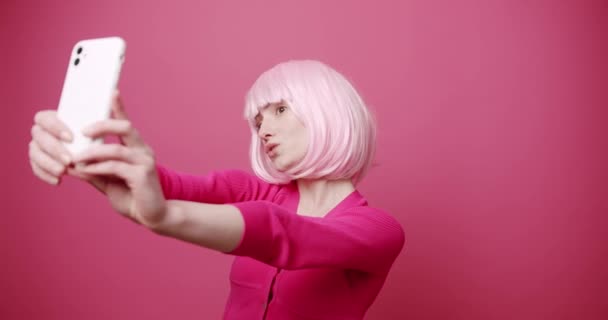 Young Nice Woman Pink Hair Taking Photos Self Isolated Pink — Wideo stockowe