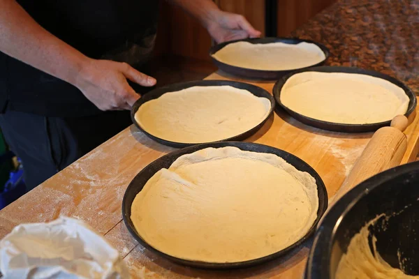Backen Sie Original Italienische Pizza Hause Traditionelle Zubereitung — Stockfoto
