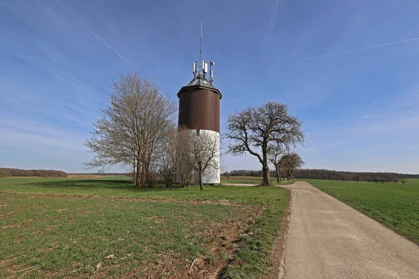 Spring Landscape Water Tower Road — Stock Photo, Image