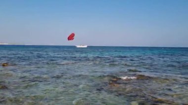 Deniz Burnu. Kıbrıs 'ta Akdeniz Kıyısı.