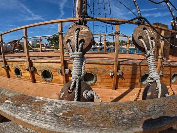 Touwen Voor Het Vastzetten Van Zeilen Van Een Zeilboot — Stockfoto