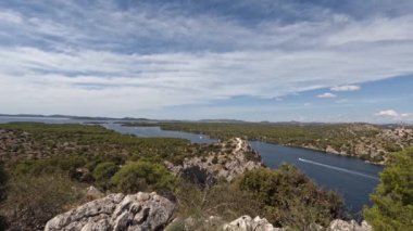 Hırvatistan 'ın Sibenik kenti yakınlarındaki St. Anthony Kanalı.