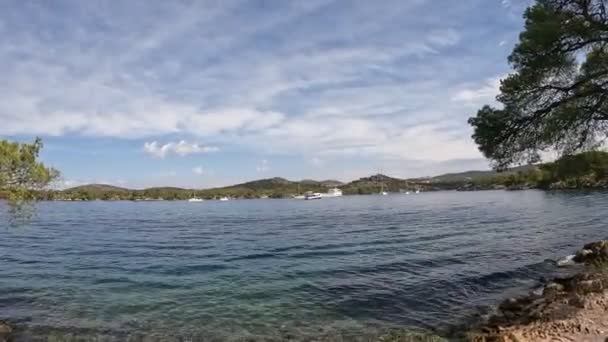 克罗地亚锡比尼克附近的圣安东尼海峡 — 图库视频影像