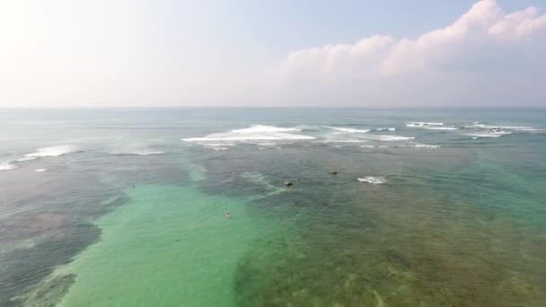 Pěkný Výhled Oceán Quadcopteru Pohled Ptačí Perspektivy Moře Srí Lanka — Stock video