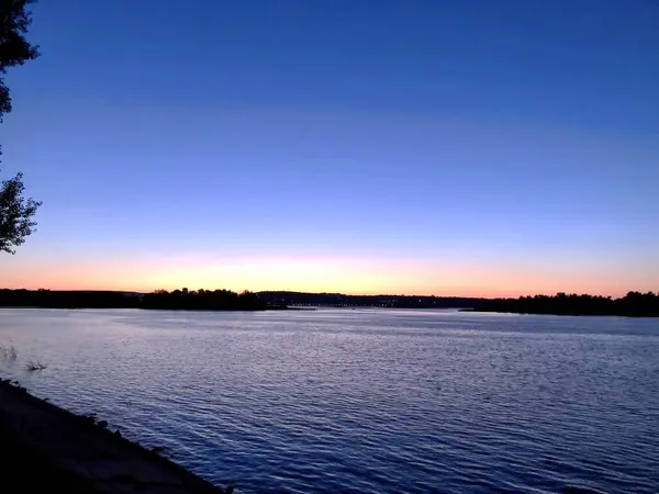 Maravillosa Puesta Sol Sobre Río Volga — Foto de Stock
