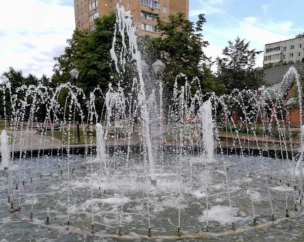 Belle Fontaine Dans Parc Ville — Photo