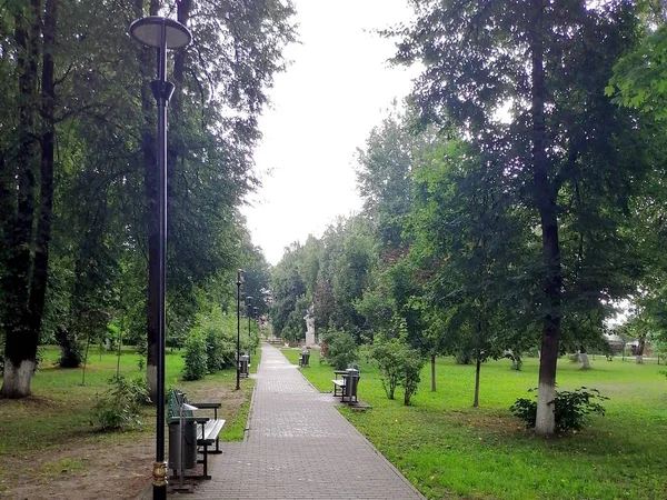 Spazierweg Stadtpark — Stockfoto