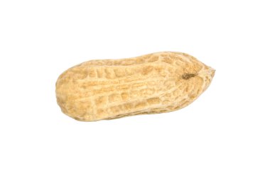 Kabuğu beyaz arkaplanda izole edilmiş kuru fındık