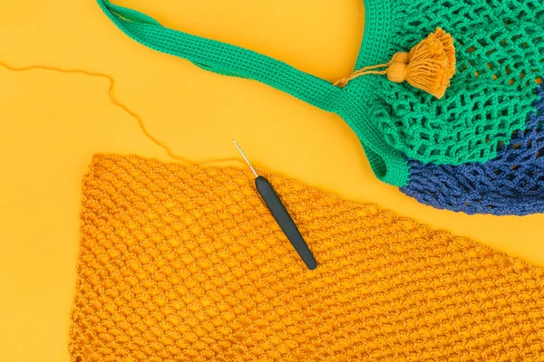 Top View Crochet Yellow Net Piece Hook Inserted Part Green — 图库照片