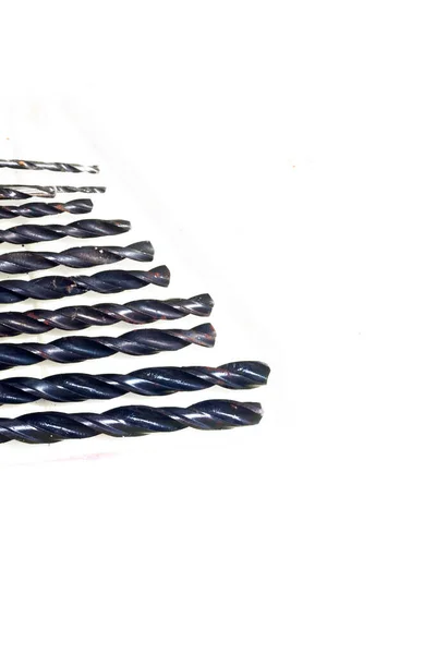 Siyah matkabın boyutu, izole edilmiş beyaz arka planda küçük boyuttan büyük boyuta kadar..