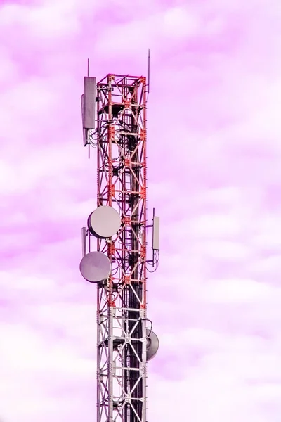 Torre Telecomunicações Coberta Espaço Cópia Para Texto Sobre Tecnologia Telecomunicações — Fotografia de Stock