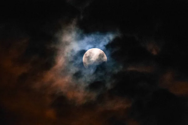 Lune Nuit Couverte Nuages Portés Par Vent Espace Copie Pour — Photo