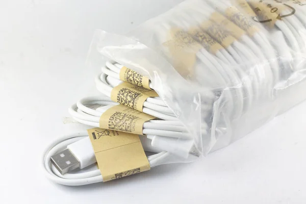 Background White Micro Usb Cables Isolated White Background Copy Space — Stok fotoğraf
