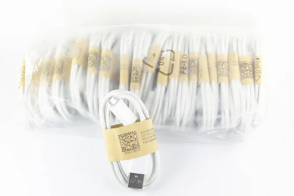 Bundle White Micro Usb Cables Isolated White Background Copy Space — Photo