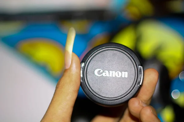 Canon Lens Caps Dirty Hands Have Long Nails Copy Space — Photo