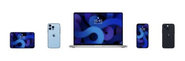 Yeni cihaz ayarlandı. Macbook Air veya Pro, iPhone 13 Pro-Pro, Pad Mini. Zaporizhzhia, Ukrayna - 30 Kasım 2021.