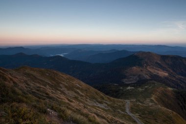 Karadağ sırtı Karpatlar 'ın sonbaharında