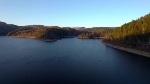 View Water Dam Drone Wooded Shores Which Evening Sun Shines — Stock Video