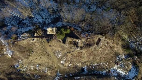 Ruinen Einer Alten Burg Auf Einem Hohen Hügel Umgeben Von — Stockvideo