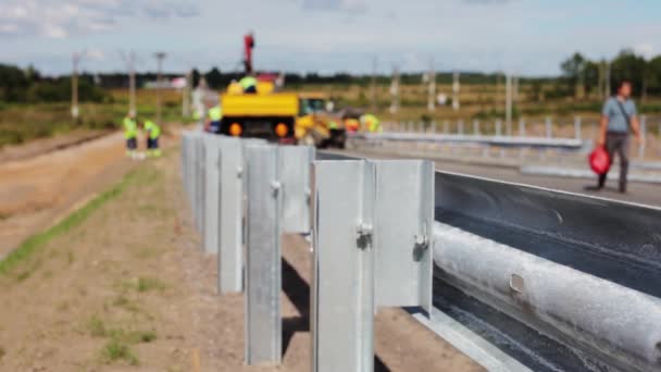 Reparación Carreteras Instalación Valla Trabajadores Distancia — Vídeo de stock