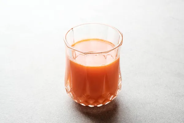 Склянка Свіжого Морквяного Соку Дуже Корисна Здоров Розмитий Фон Вибіркове — стокове фото
