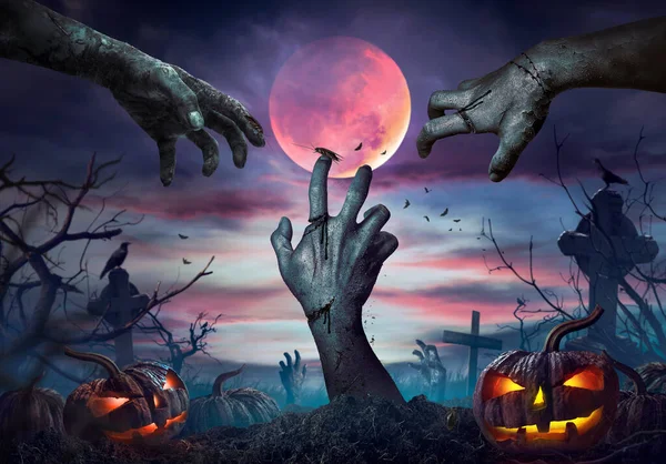 Zombi Kéz Emelkedik Sötét Halloween Éjszaka — Stock Fotó