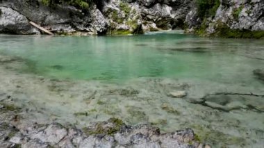 Hava Aracı - Alp Platformu ile Yeşil Su İtalya