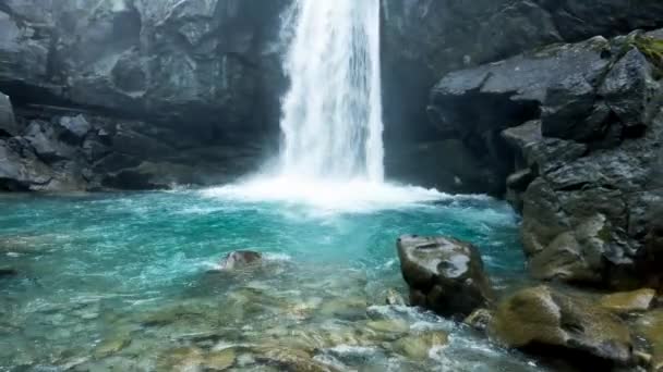 Drohne Aus Der Luft Schöne Landschaft Wasserfall Der Dolomiten — Stockvideo
