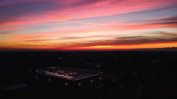 Luchtdrone Zonsondergang Panorama Stad — Stockvideo