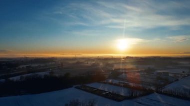 Hava Aracı - Sunset 'te Kar yağışı ile Görkemli Manzara